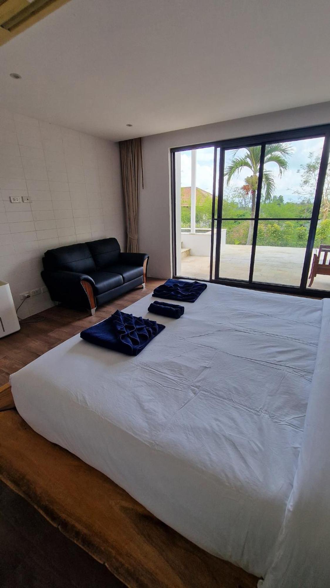 Villa Steberg 6, With Sea View In Meanam Amphoe Koksamui